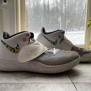 Size 10 men’s  Nike Kyrie Irving South Beach edition 2020